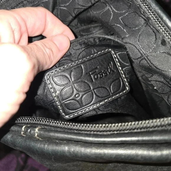 FOSSIL Womens Purse Bag Black Crossbody Travel Key Charm Leather - Picture 8 of 16